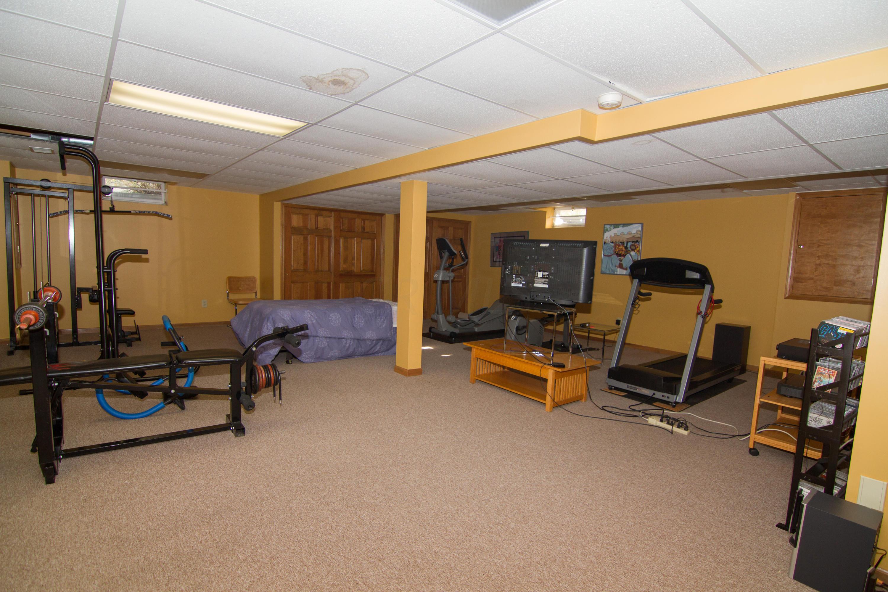 2697 Wickliffe Road Columbus, OH 43221 - Photo 25 of 28