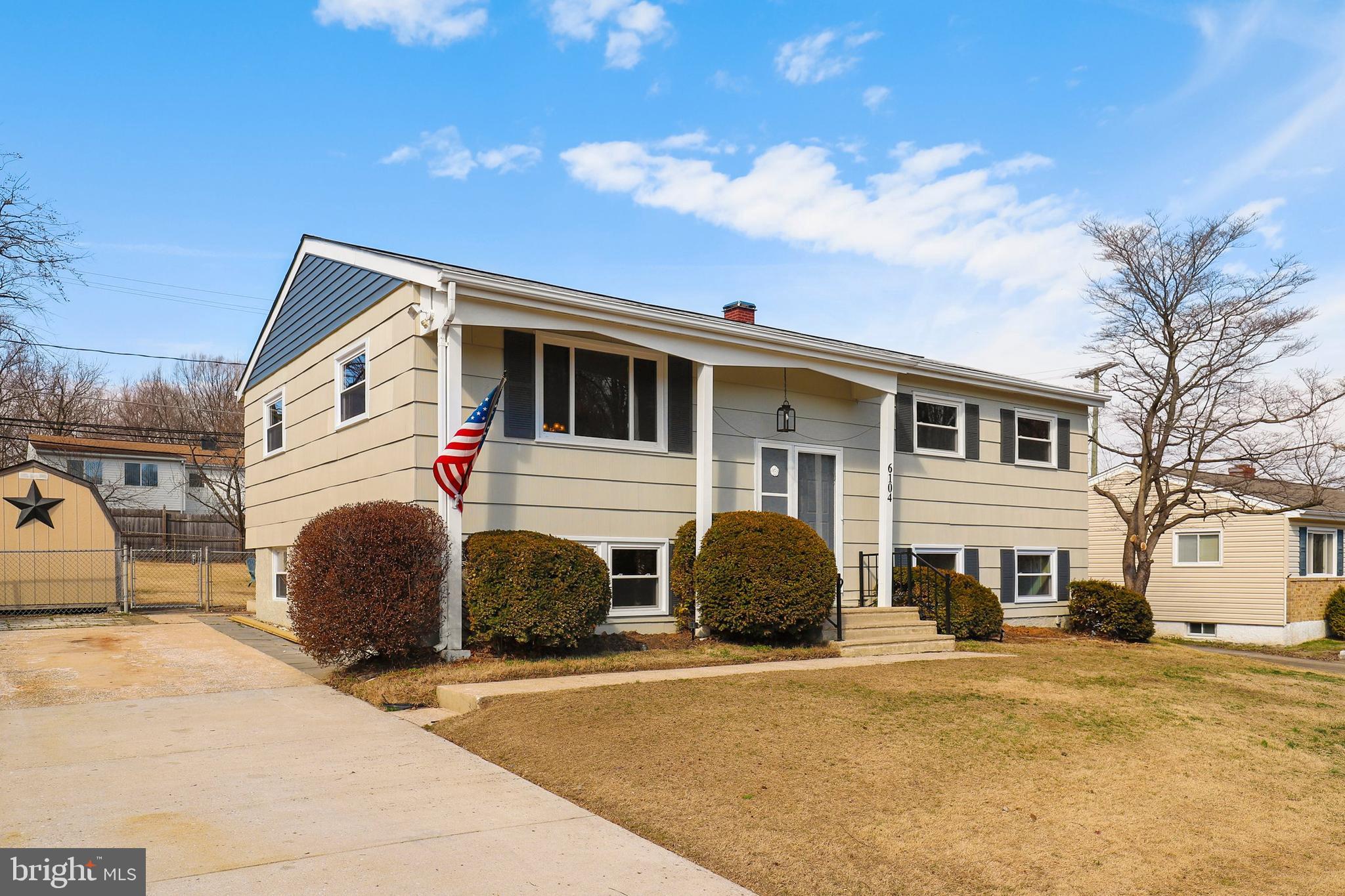 6104 Chesworth Road Baltimore, MD 21228 - Photo 2 of 42