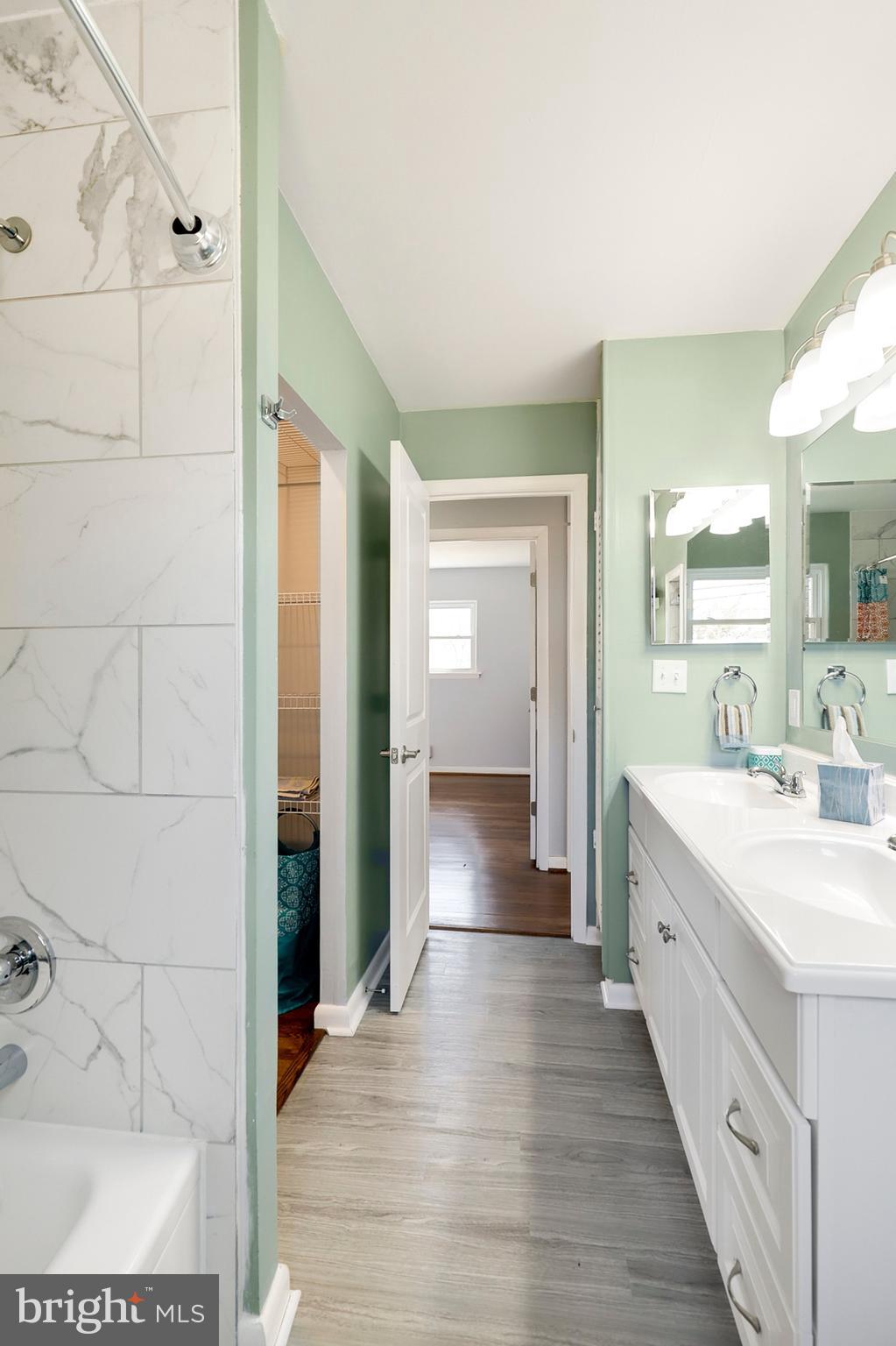 6104 Chesworth Road Baltimore, MD 21228 - Photo 15 of 42