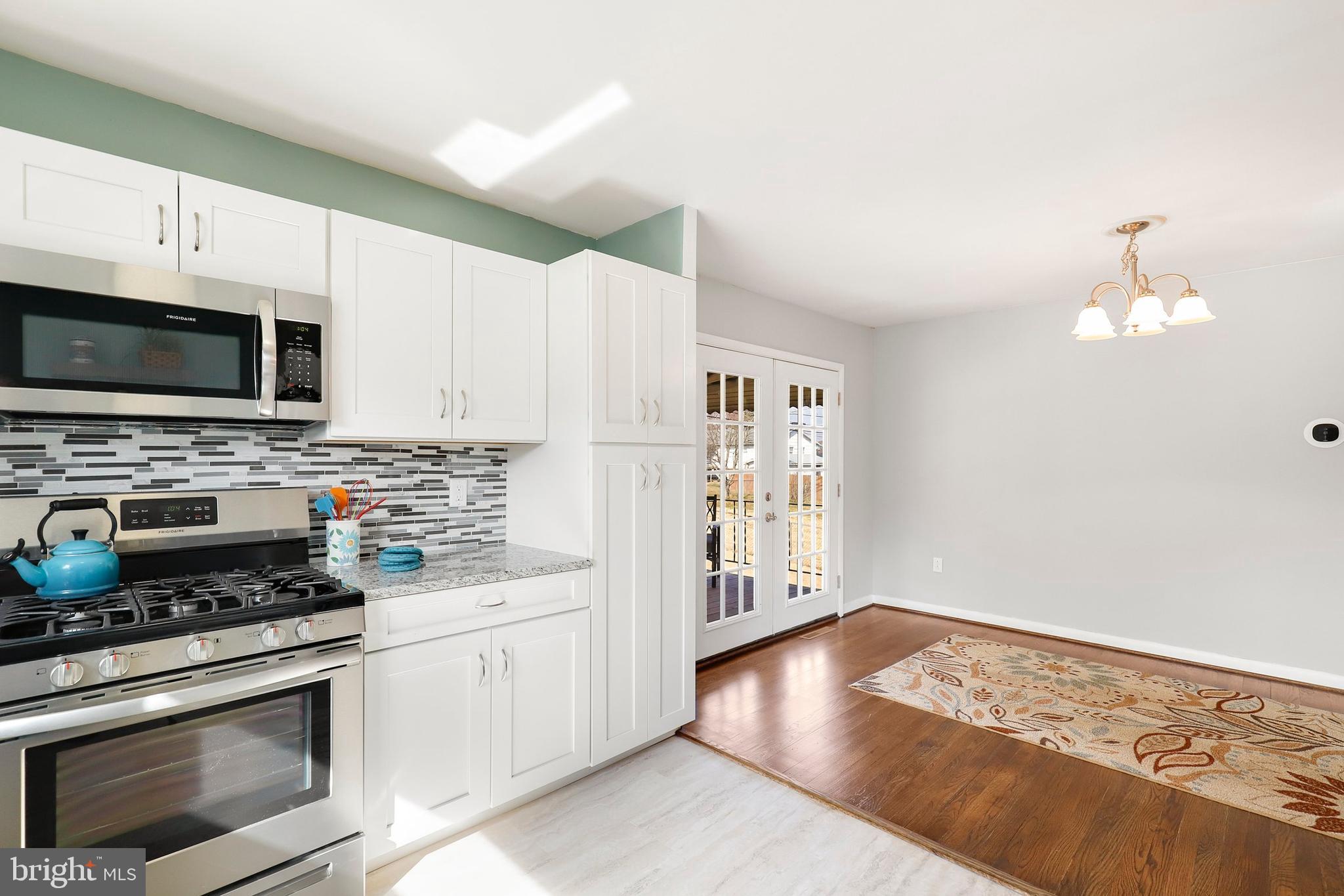 6104 Chesworth Road Baltimore, MD 21228 - Photo 3 of 42