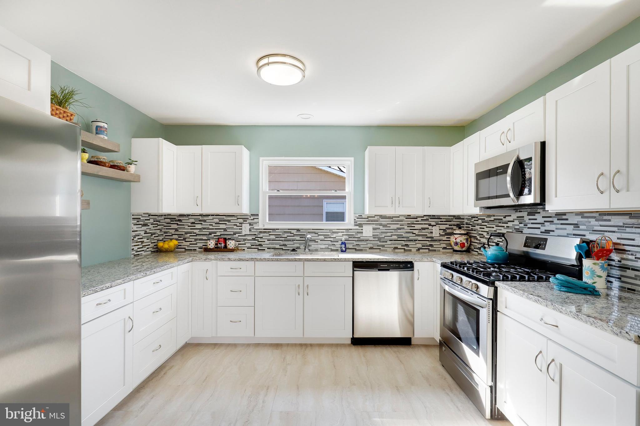 6104 Chesworth Road Baltimore, MD 21228 - Photo 7 of 42