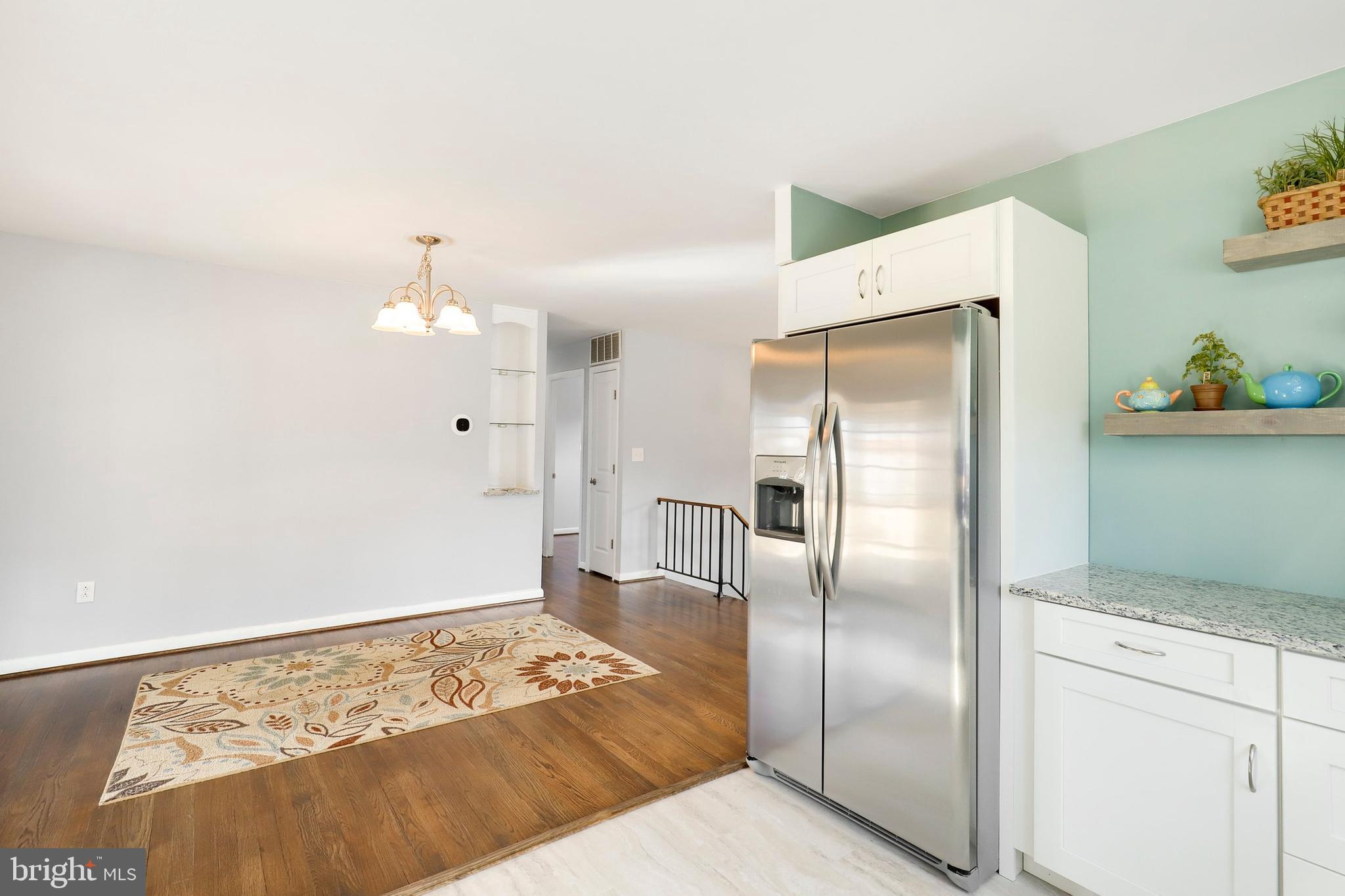 6104 Chesworth Road Baltimore, MD 21228 - Photo 9 of 42