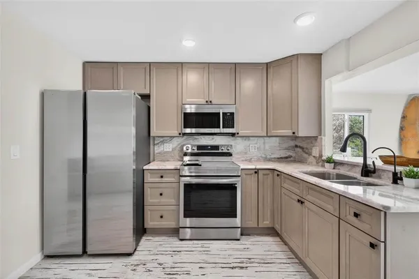 $2,650 | 14198 89th Avenue North, Seminole, FL 33776