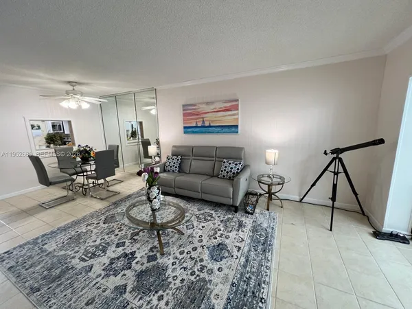 $3,950 | 1501 South Ocean Boulevard, Unit 211, Lauderdale-by-the-Sea, FL 33062