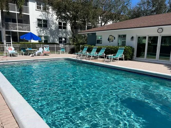 $3,950 | 1501 South Ocean Boulevard, Unit 211, Lauderdale-by-the-Sea, FL 33062