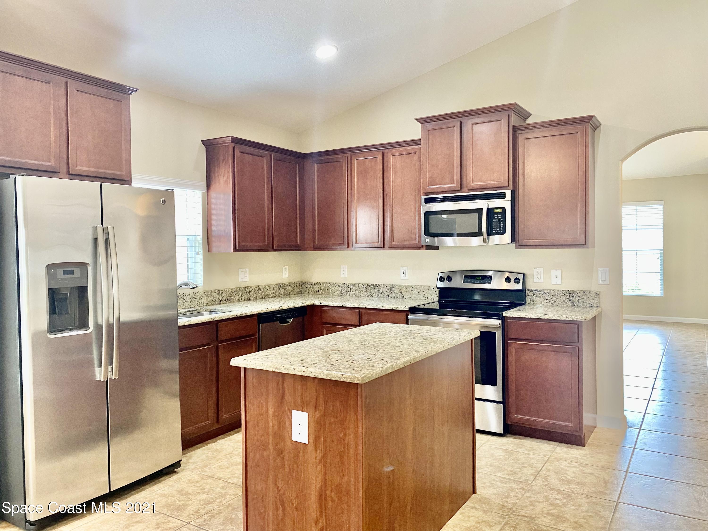 760 Fiddleleaf Circle Melbourne, FL 32904 - Photo 8 of 37 IMG_E8467