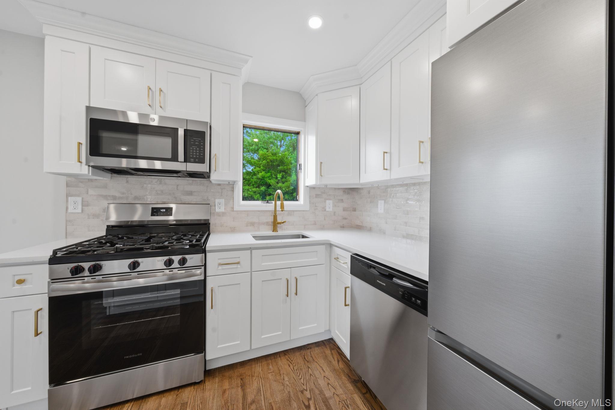 986 Cayuga Road West Hempstead, NY 11552 - Photo 13 of 22