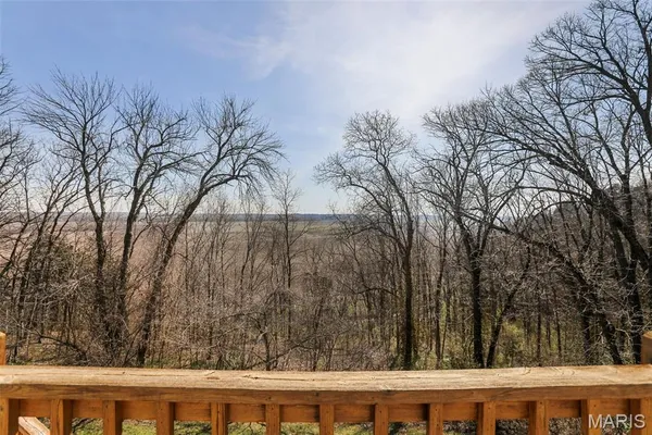 $635,000 | 6 River Bluff Court, Augusta, MO 63332