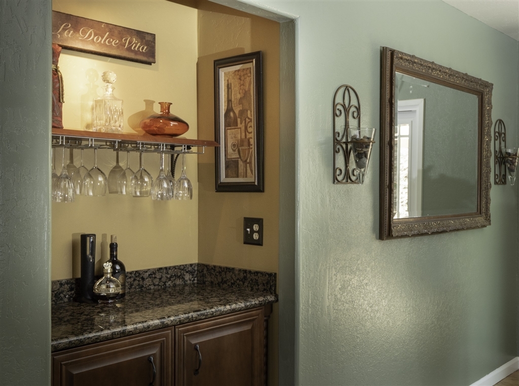 10018 West Lilac Road Escondido, CA 92026 - Photo 9 of 25 Gallery Image 9