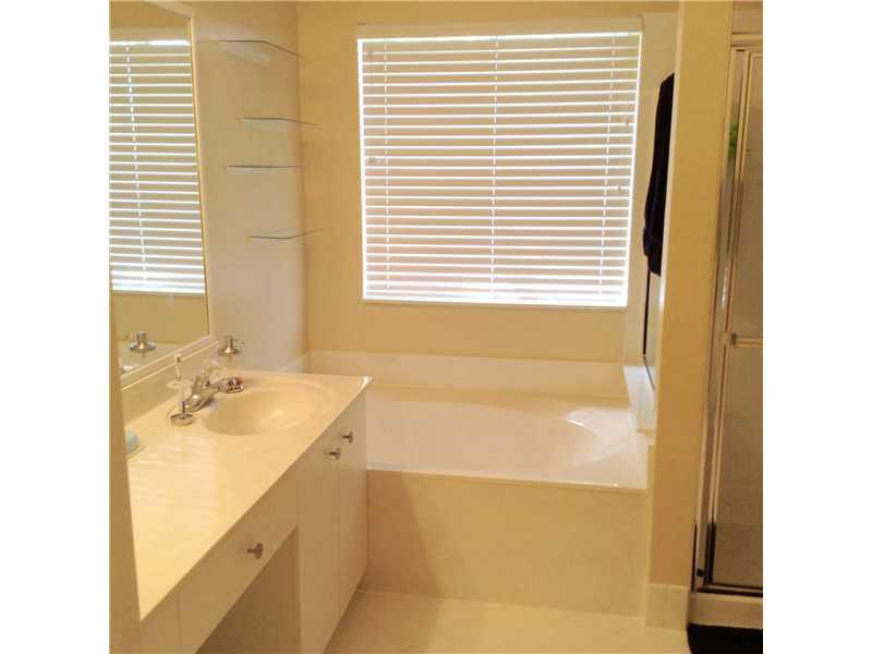 3875 Falcon Ridge Circle Weston, FL 33331 - Photo 11 of 26 Master Bath/Spa