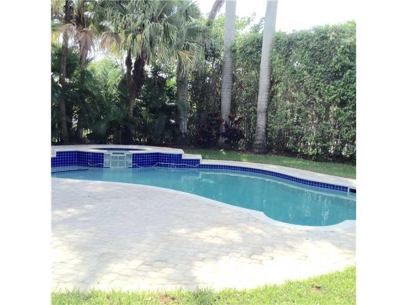 3875 Falcon Ridge Circle Weston, FL 33331 - Photo 15 of 26 Pool