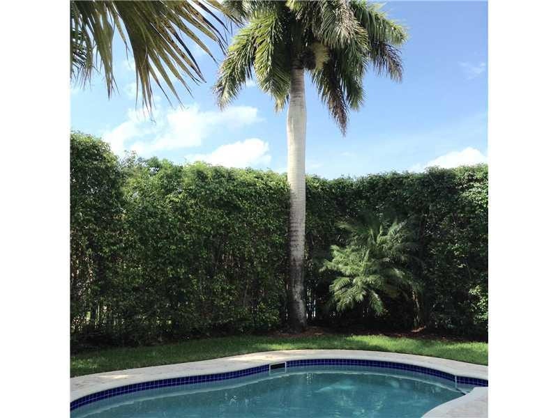3875 Falcon Ridge Circle Weston, FL 33331 - Photo 16 of 26 Pool