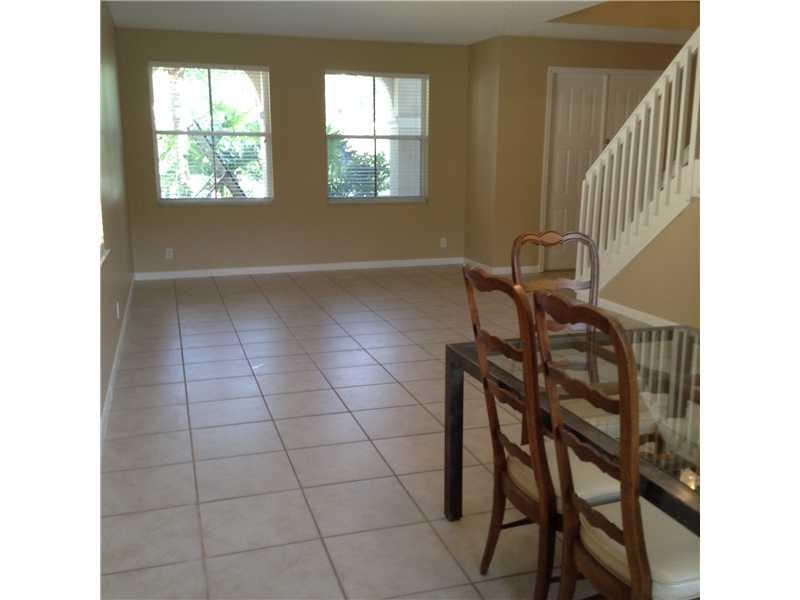 3875 Falcon Ridge Circle Weston, FL 33331 - Photo 23 of 26 Living Room