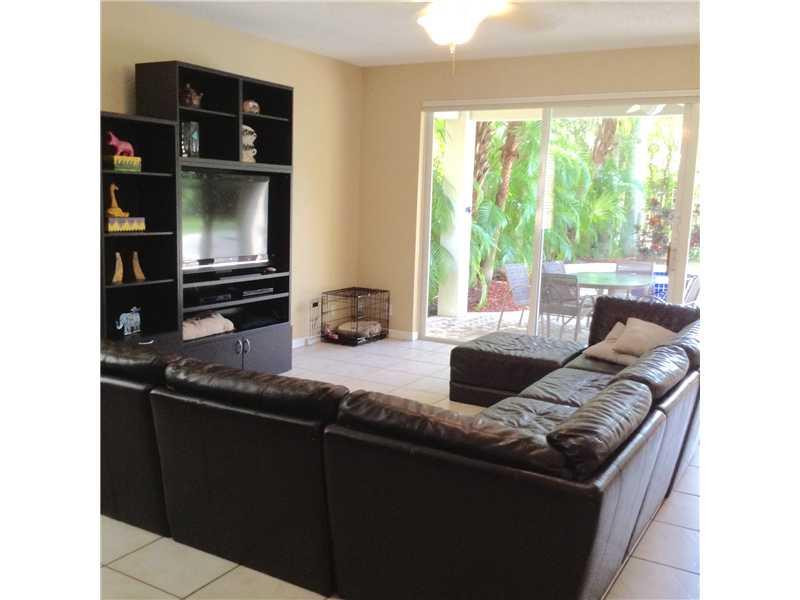3875 Falcon Ridge Circle Weston, FL 33331 - Photo 8 of 26 Family/Great Room