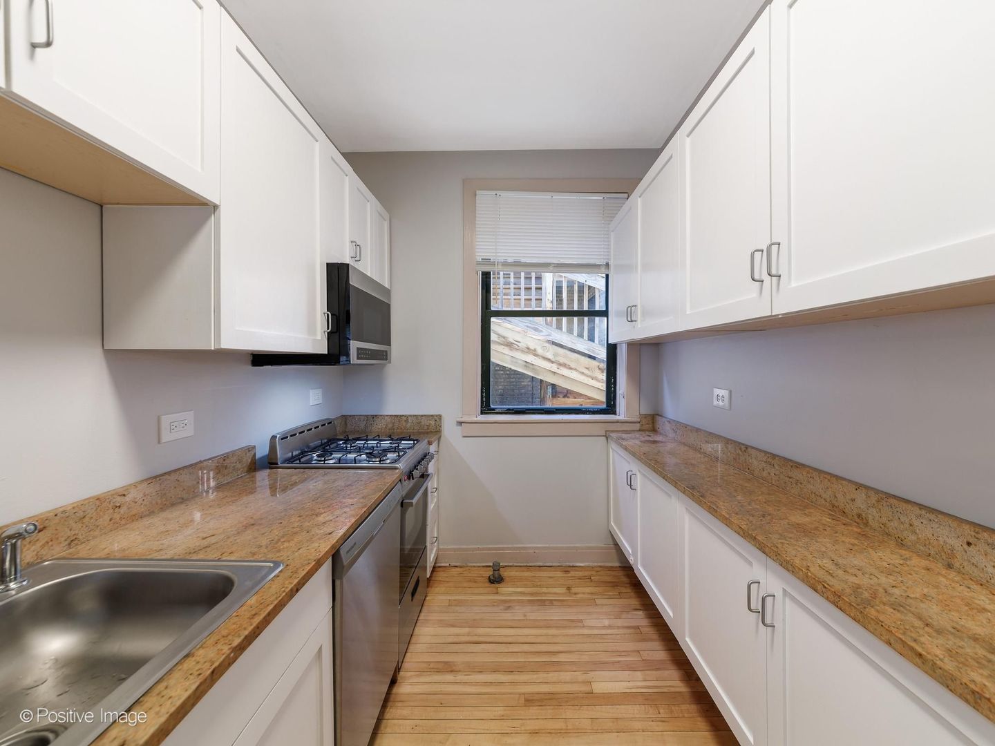 7025 North Sheridan Road, Unit 2E Chicago, IL 60626 - Photo 11 of 18 Gallery Image 11