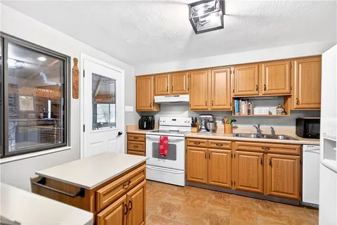 $279,900 | 97 Prestwick Drive, Greensburg, PA 15601