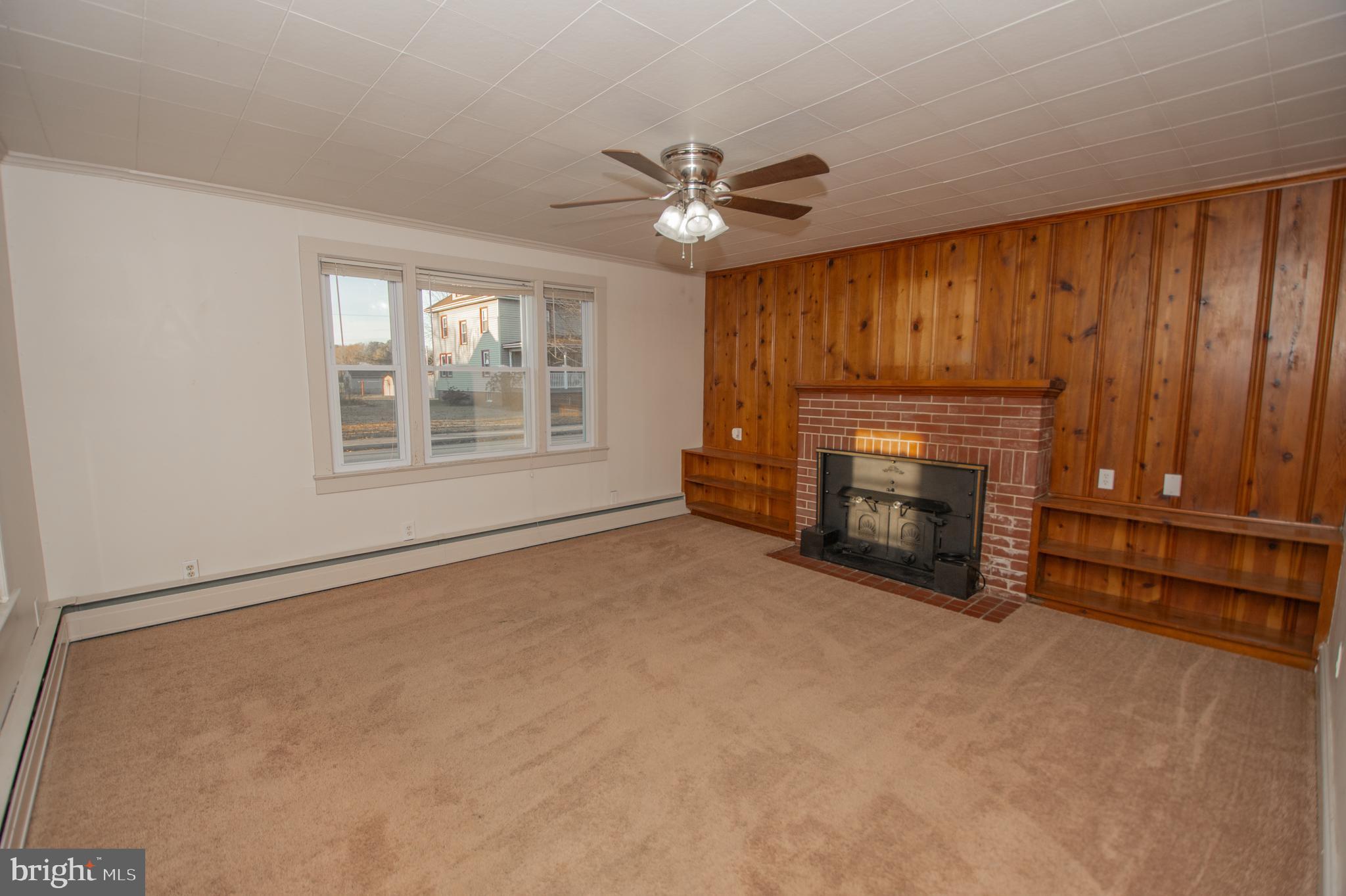 306 North Main Street Hebron, MD 21830 - Photo 4 of 30