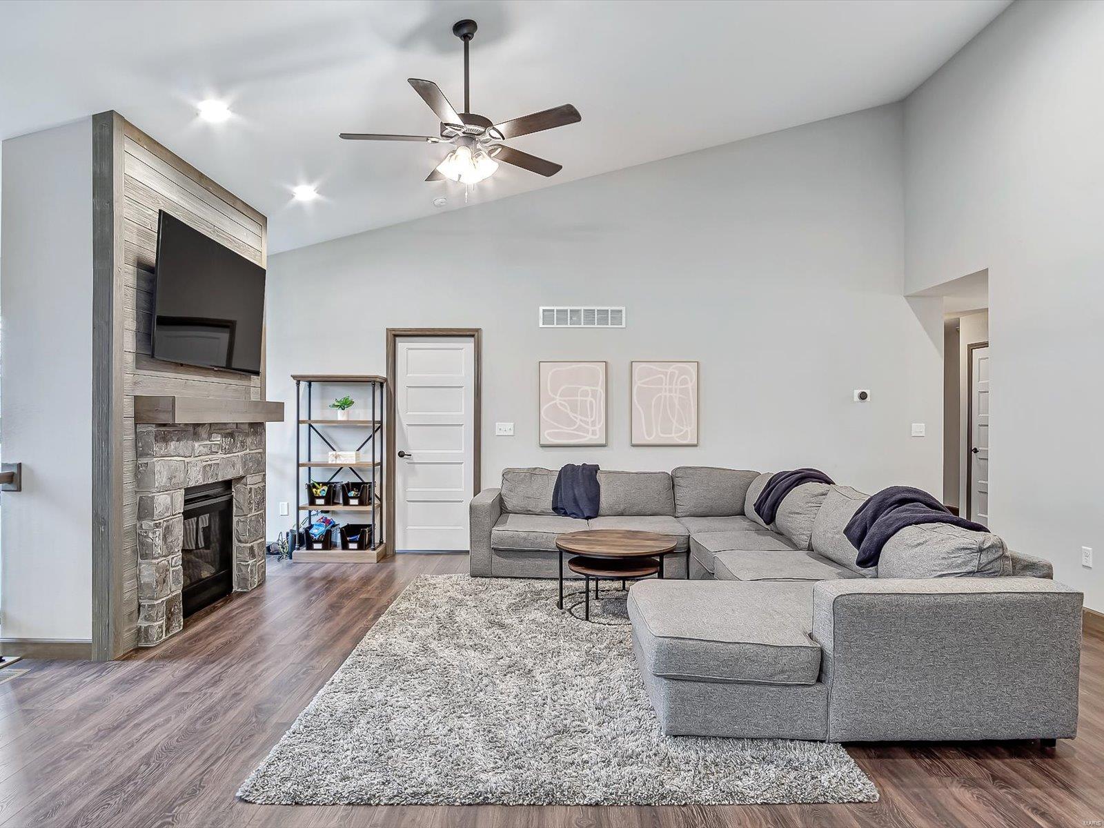 412 Briar Creek Road Troy, IL 62294 - Photo 6 of 32 Gallery Image 6