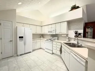 $372,500 | 3734 Vineyards Lake Circle Northwest, Unit U5, Kennesaw, GA 30144