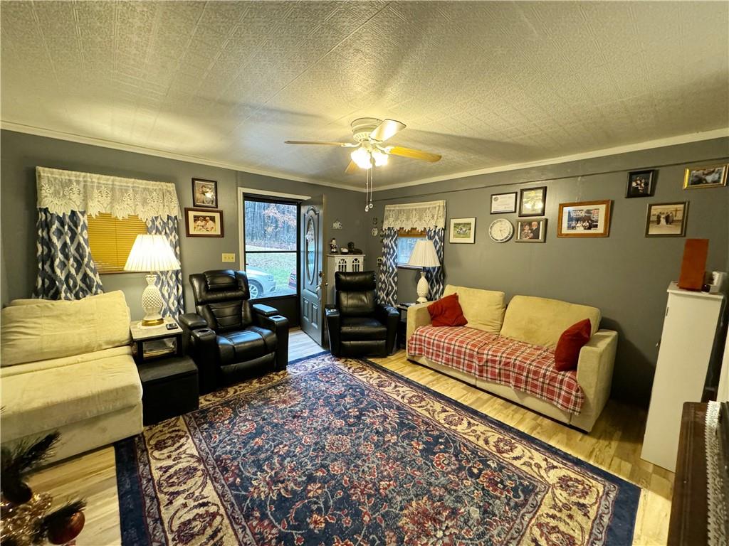 974 Burns Road Kennerdell, PA 16374 - Photo 4 of 16