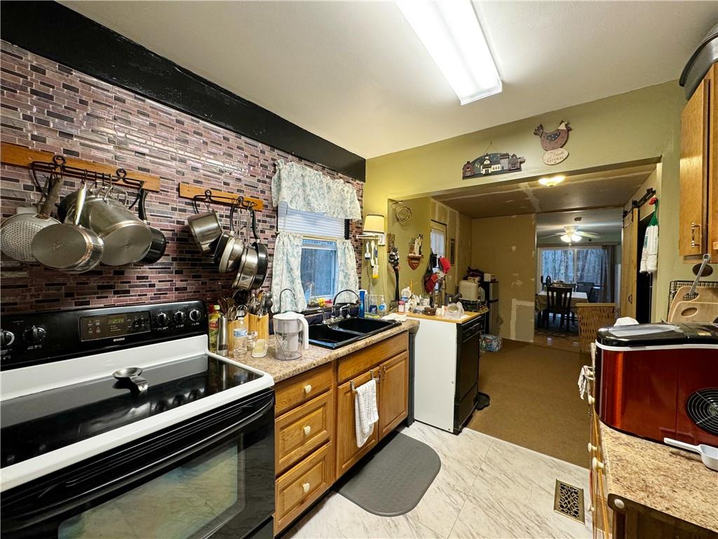 974 Burns Road Kennerdell, PA 16374 - Photo 5 of 16