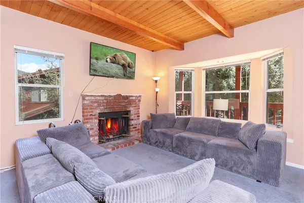 $2,075 | 2005 Zermatt Drive, Pine Mountain Club, CA 93222