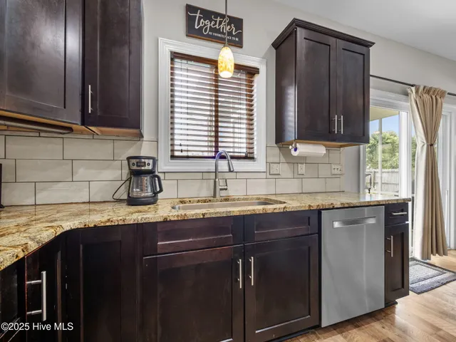 $459,000 | 100 Abaco Drive East, Cedar Point, NC 28584