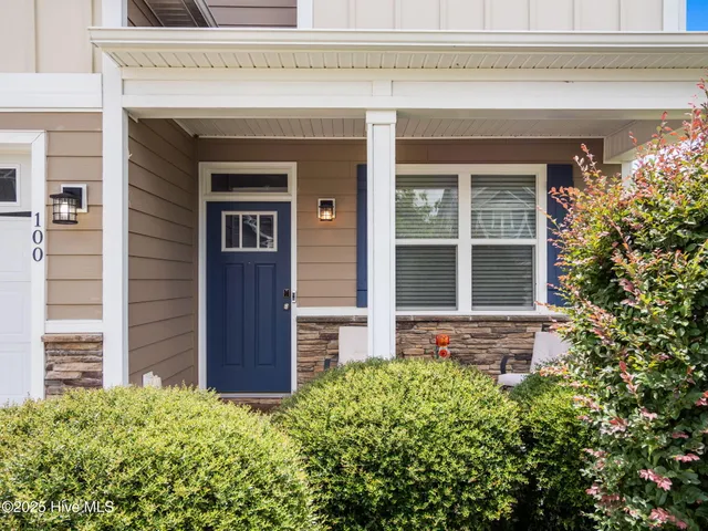 $459,000 | 100 Abaco Drive East, Cedar Point, NC 28584