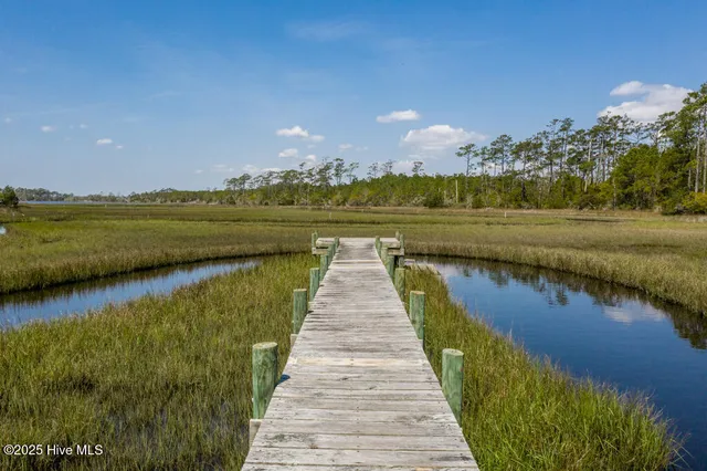 $459,000 | 100 Abaco Drive East, Cedar Point, NC 28584