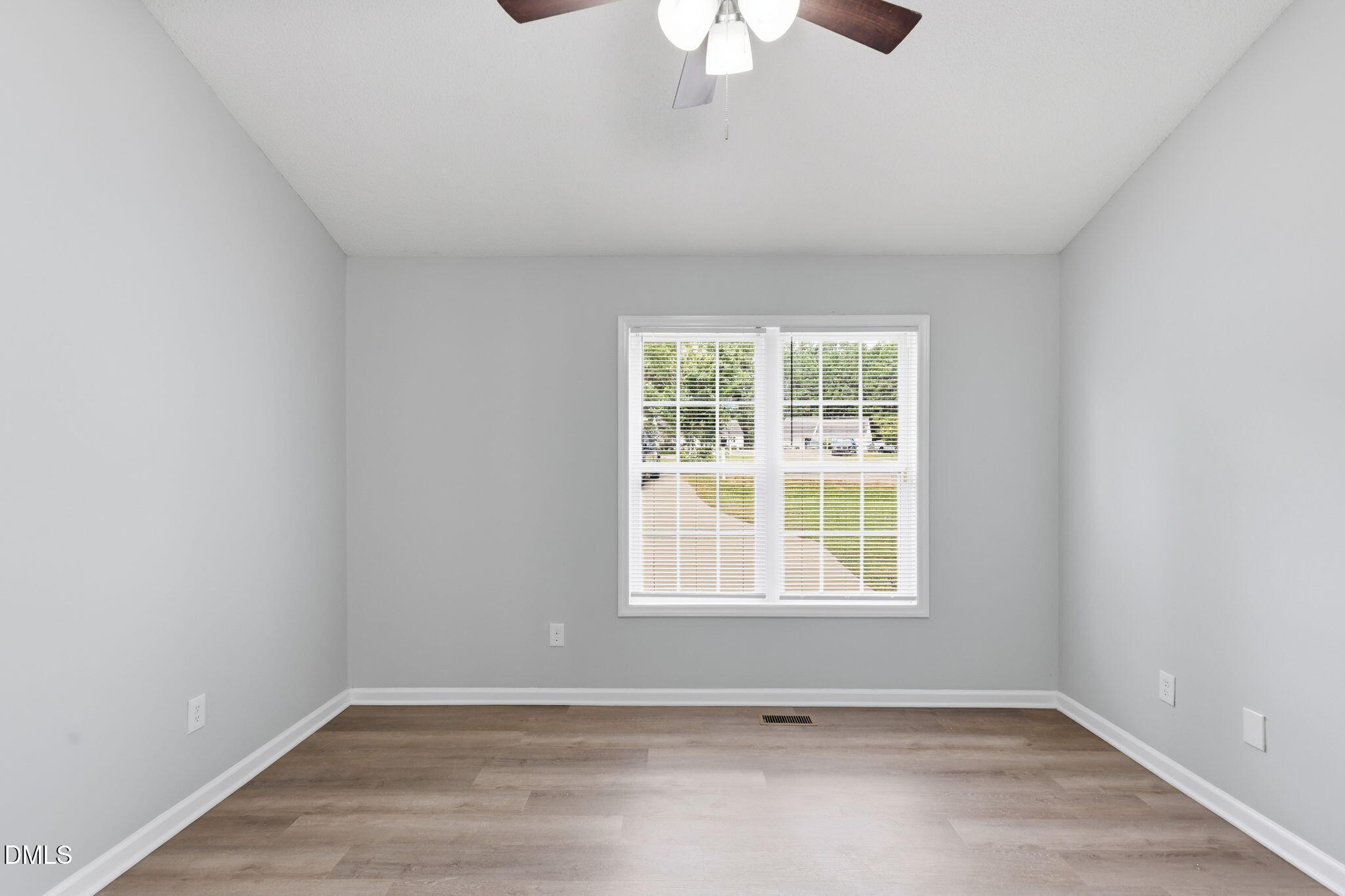 2003 Laurel Leaf Road Zebulon, NC 27597 - Photo 14 of 29 009_ListerPros