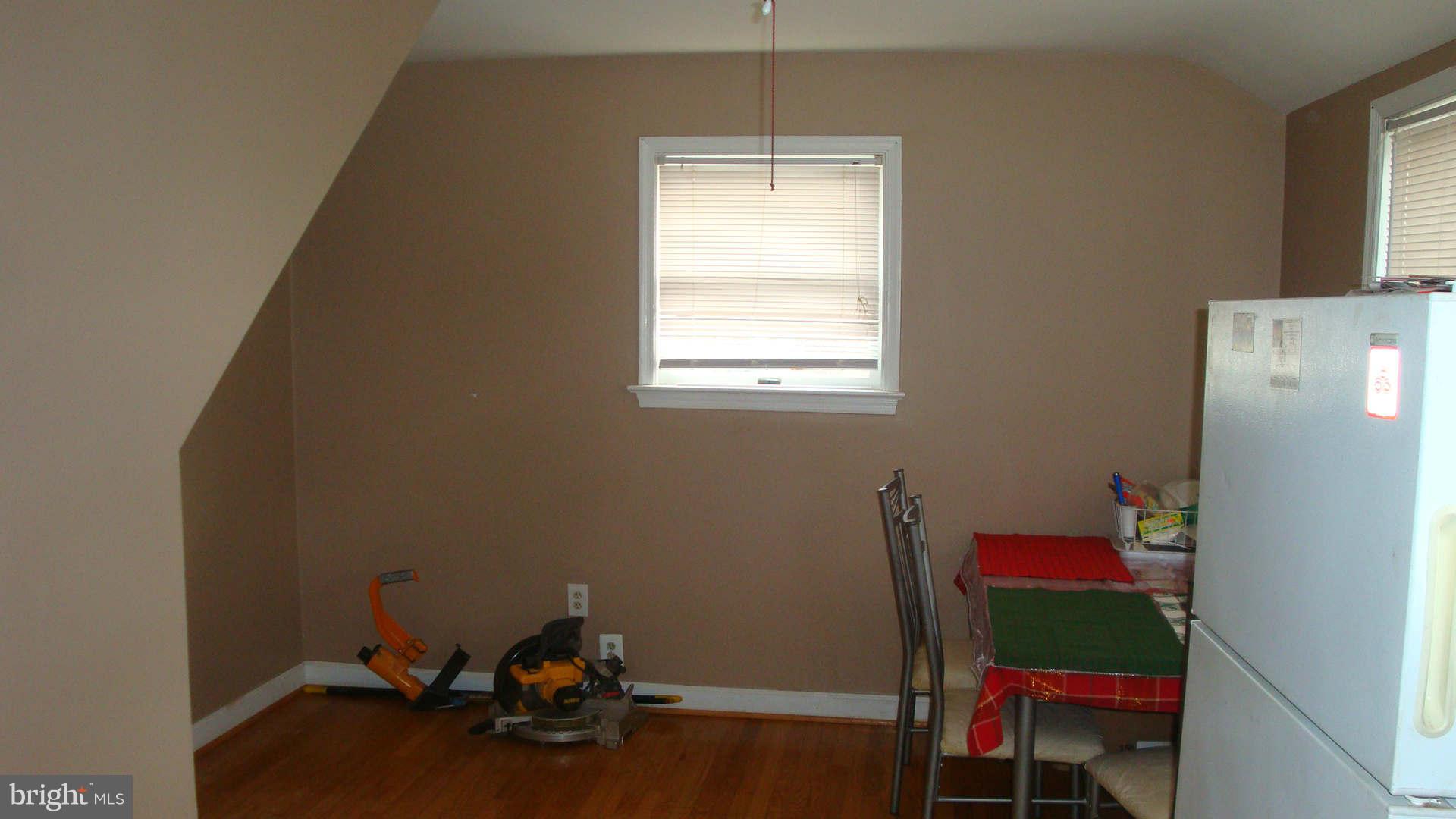 2505 Weisman Road Silver Spring, MD 20902 - Photo 5 of 19 a room with a window