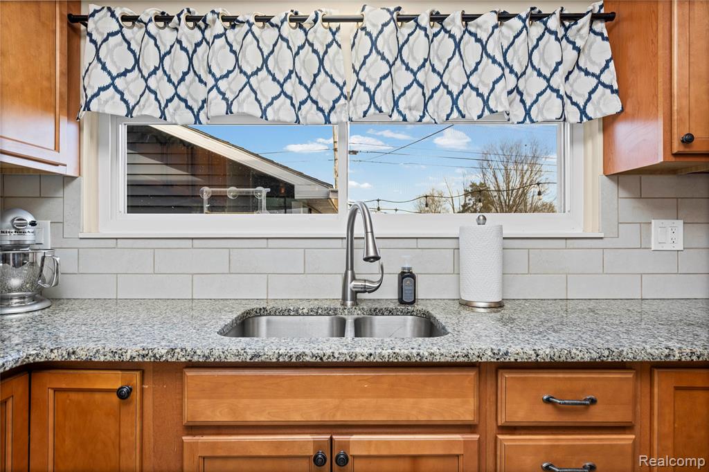 3555 Denton Road Canton, MI 48188 - Photo 22 of 84
