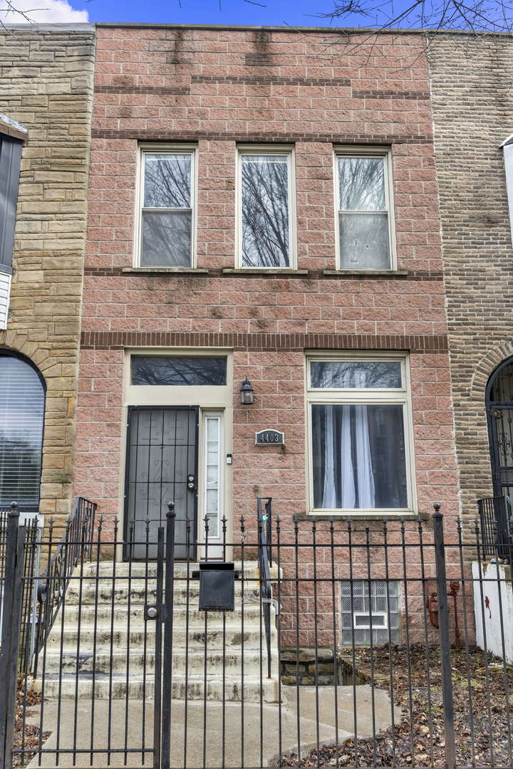 4403 South Prairie Avenue Chicago, IL 60653 - Photo 1 of 24