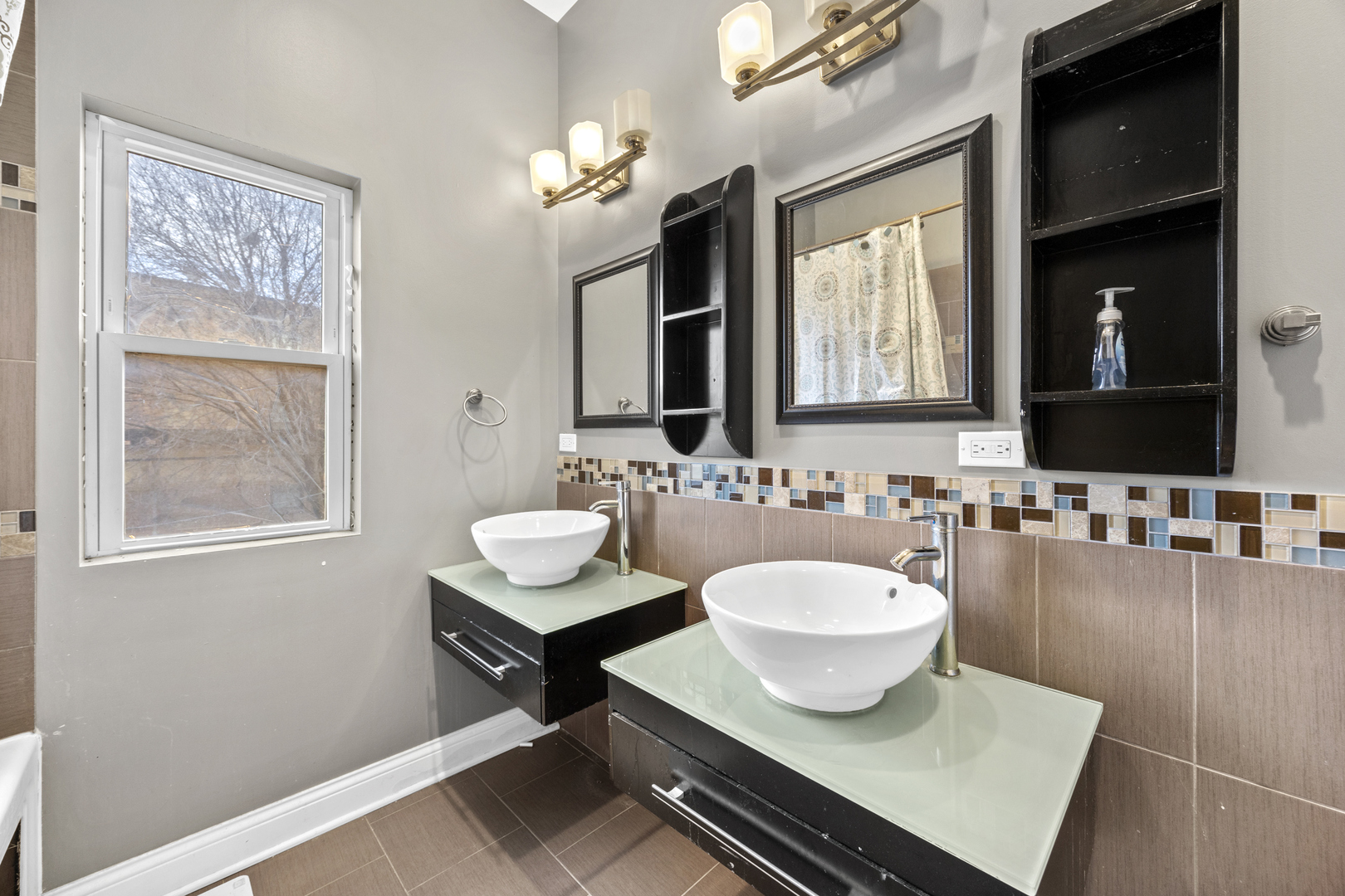 4403 South Prairie Avenue Chicago, IL 60653 - Photo 12 of 24
