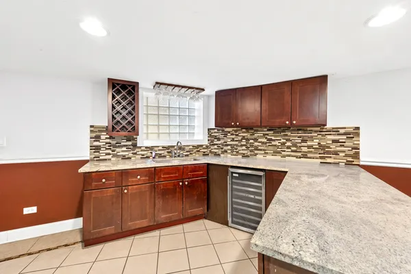 $374,900 | 4403 South Prairie Avenue, Chicago, IL 60653