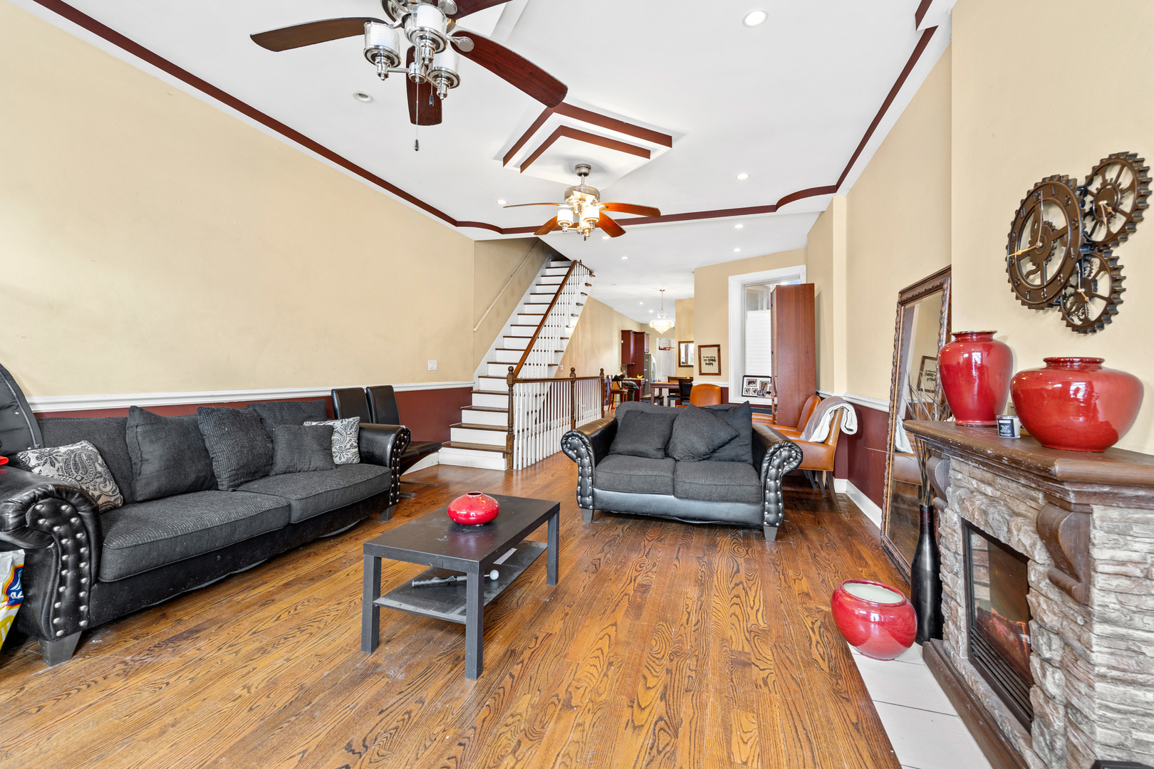 4403 South Prairie Avenue Chicago, IL 60653 - Photo 2 of 24