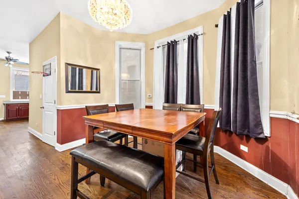 $374,900 | 4403 South Prairie Avenue, Chicago, IL 60653