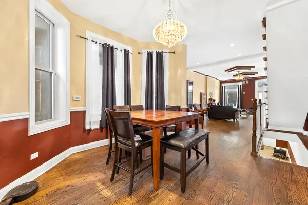 $374,900 | 4403 South Prairie Avenue, Chicago, IL 60653