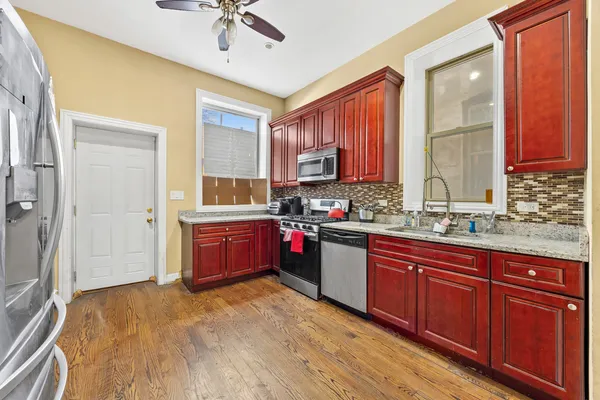 $374,900 | 4403 South Prairie Avenue, Chicago, IL 60653