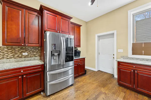 $374,900 | 4403 South Prairie Avenue, Chicago, IL 60653
