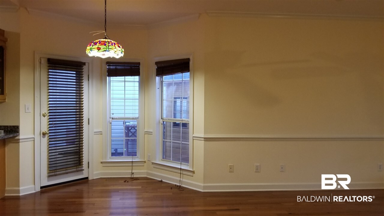 41 Cottage Drive Fairhope, AL 36532 - Photo 5 of 17 Dining Room