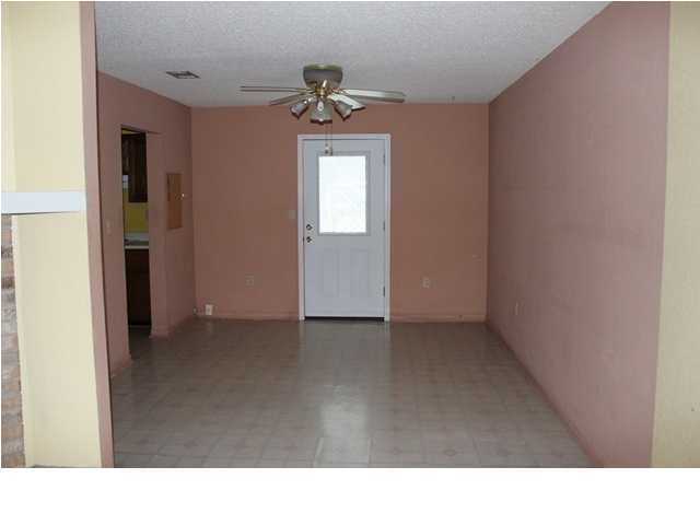 815 Valley Road, Unit 815 Crestview, FL 32539 - Photo 4 of 15