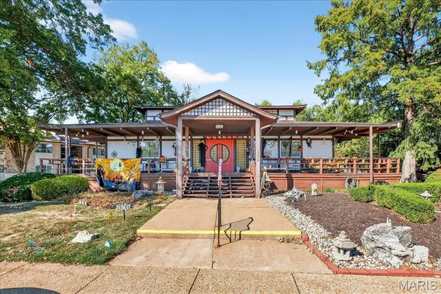 $195,000 | 10140 Sakura Drive, St. Louis, MO 63128