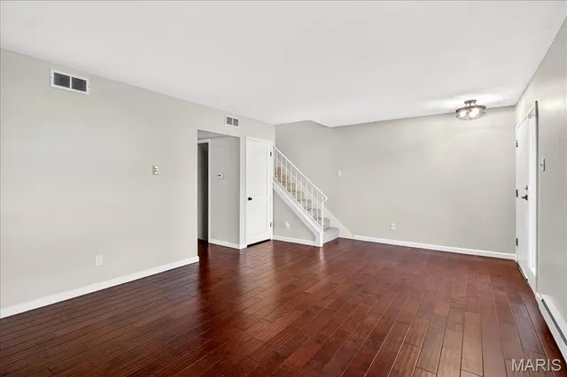 $205,000 | 10140 Sakura Drive, St. Louis, MO 63128