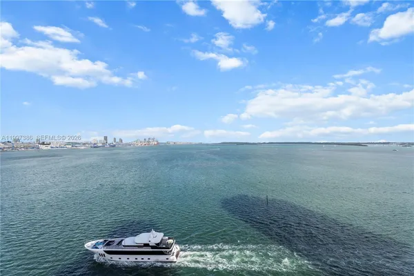 $4,000 | 770 Claughton Island Drive, Unit 1515, Miami, FL 33131