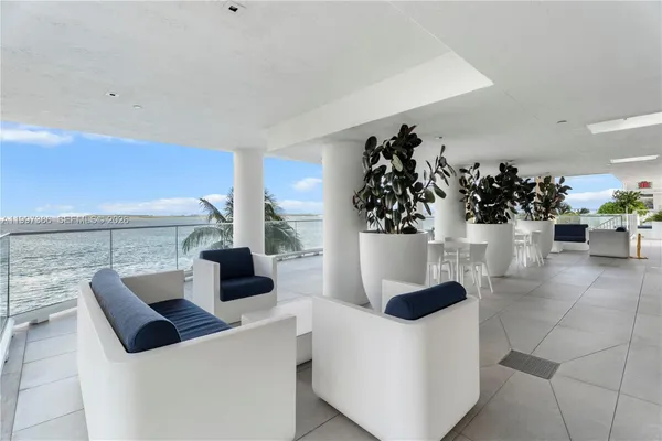 $4,000 | 770 Claughton Island Drive, Unit 1515, Miami, FL 33131