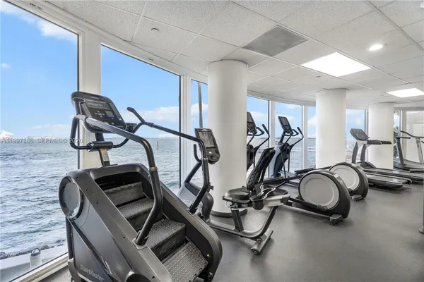 $4,000 | 770 Claughton Island Drive, Unit 1515, Miami, FL 33131