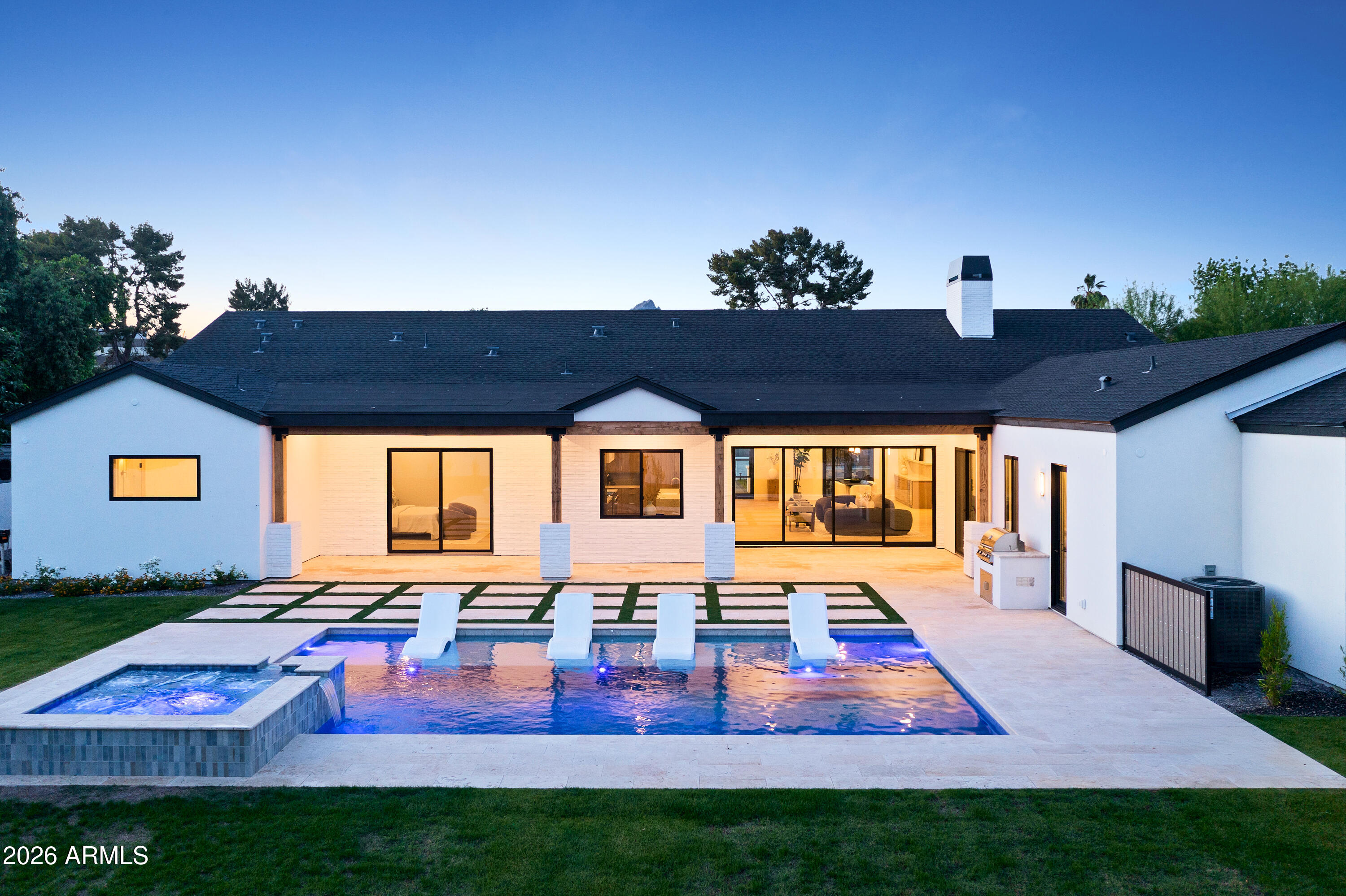 2901 East Pierson Street Phoenix, AZ 85016 - Photo 1 of 46 Twilight
