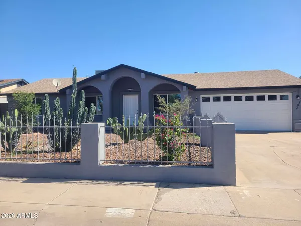 $2,250 | 3702 East Thunderbird Road, Phoenix, AZ 85032