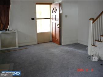 235 Barrington Road Upper Darby, PA 19082 - Photo 3 of 6 Living Room